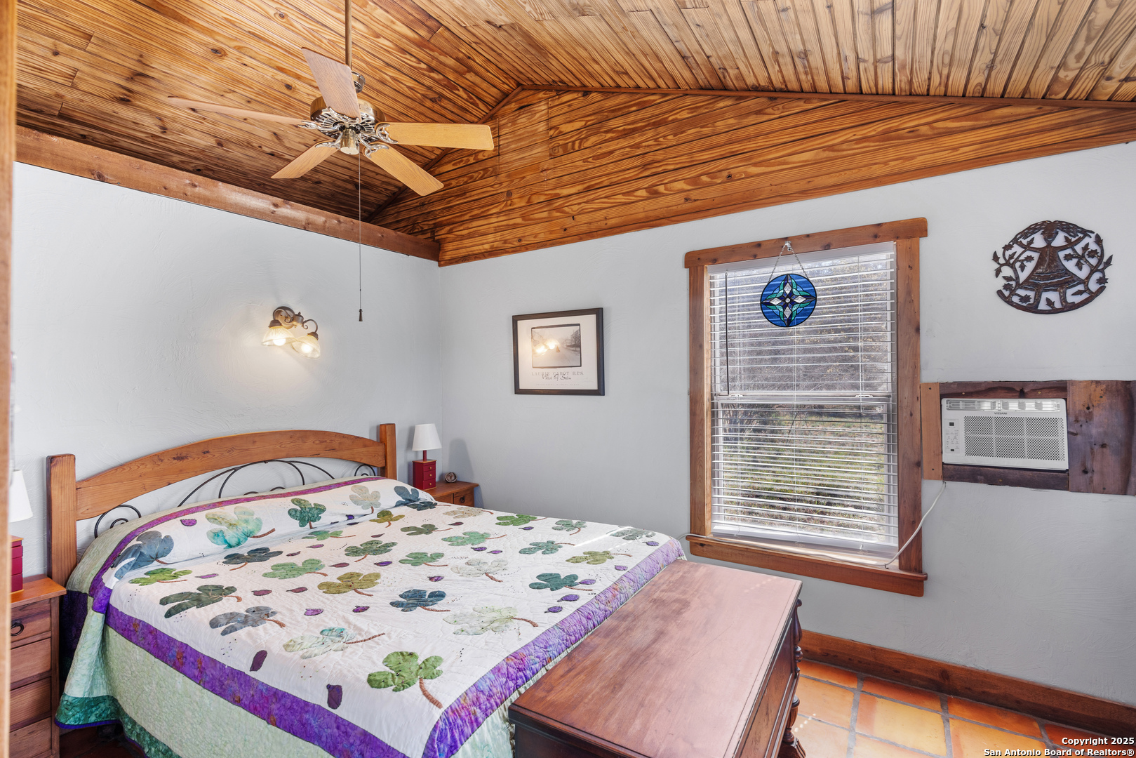 2925 County Road 361 Utopia TX 78884