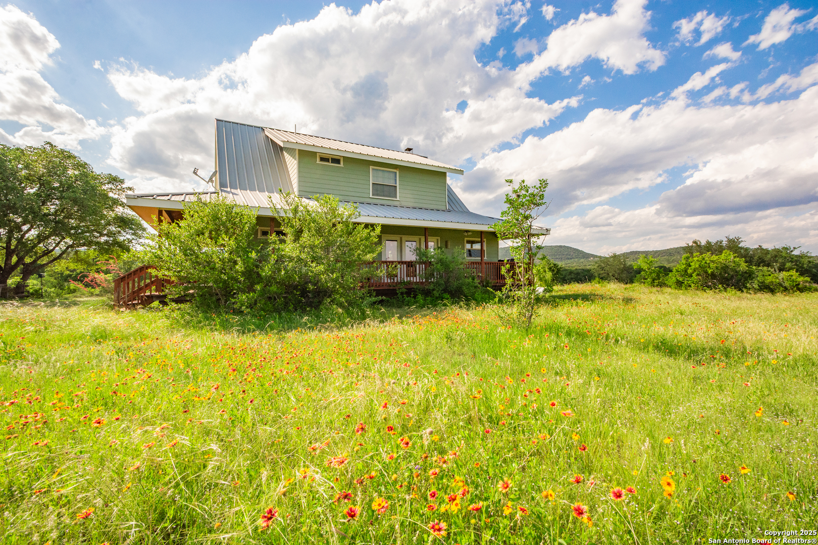 2925 County Road 361 Utopia TX 78884