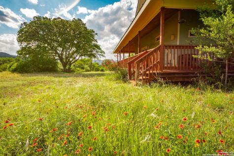 2925 County Road 361 Utopia TX 78884