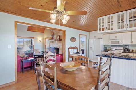 2925 County Road 361 Utopia TX 78884