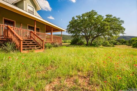 2925 County Road 361 Utopia TX 78884