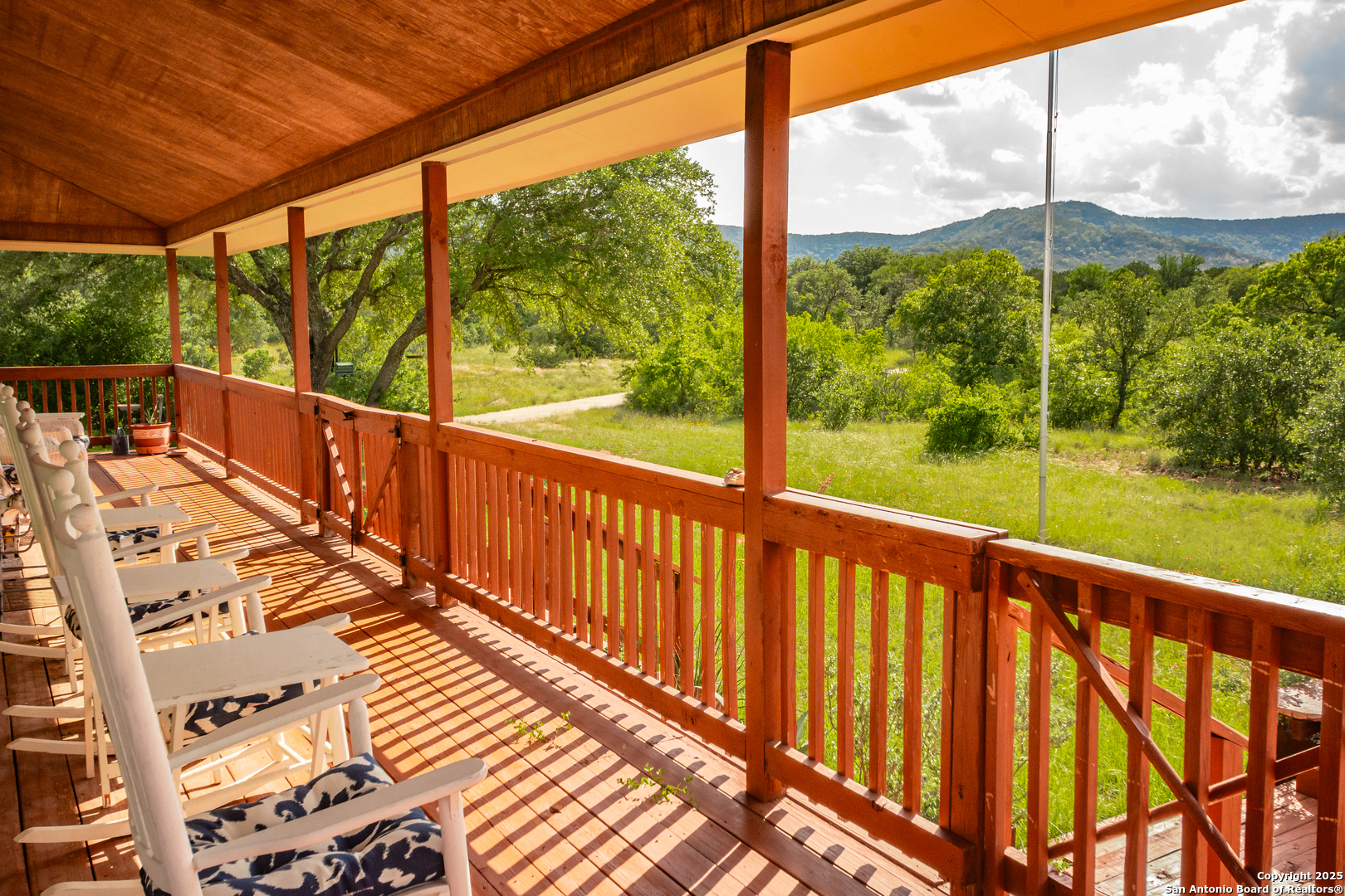 2925 County Road 361 Utopia TX 78884