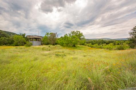 2925 County Road 361 Utopia TX 78884