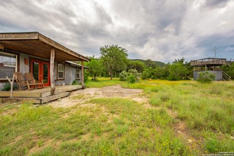 2925 County Road 361 Utopia TX 78884