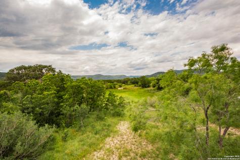 2925 County Road 361 Utopia TX 78884