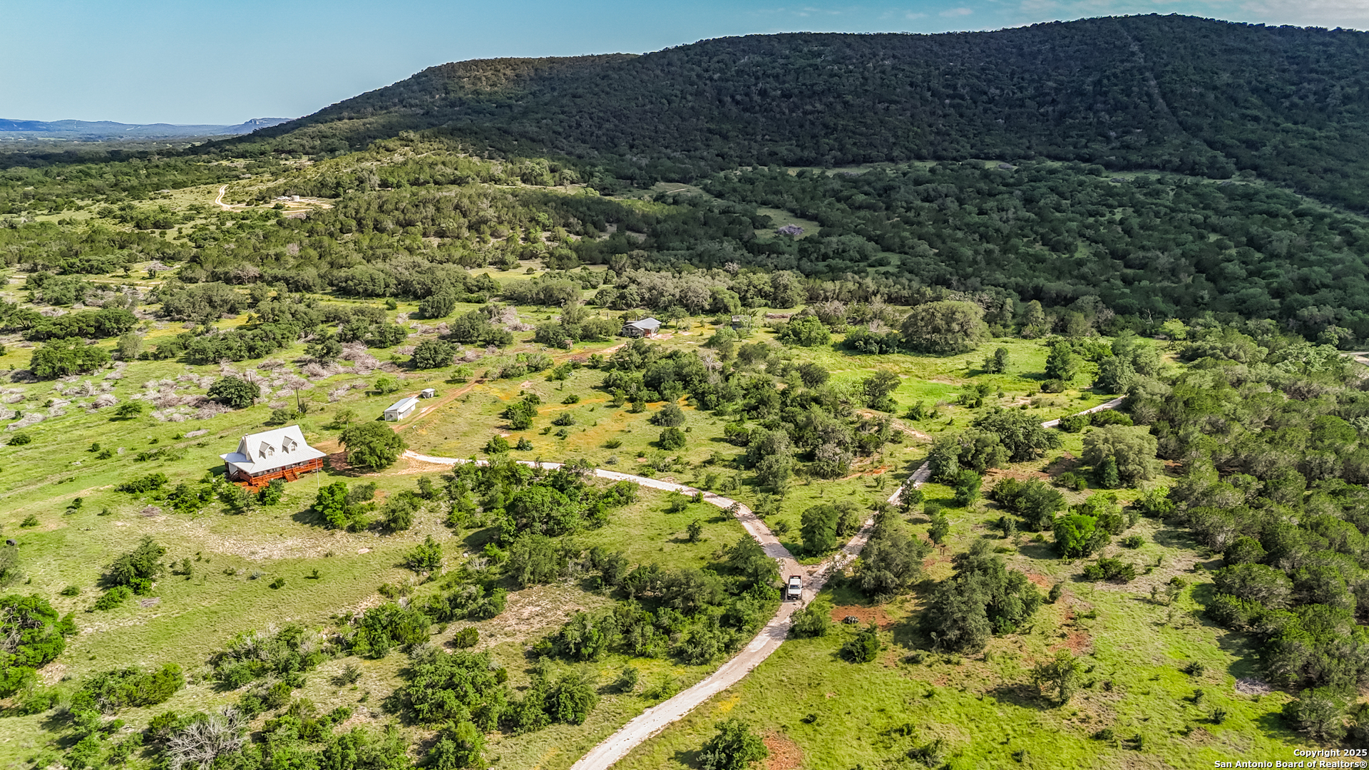 2925 County Road 361 Utopia TX 78884