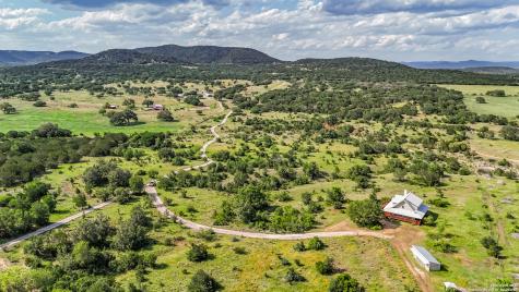 2925 County Road 361 Utopia TX 78884