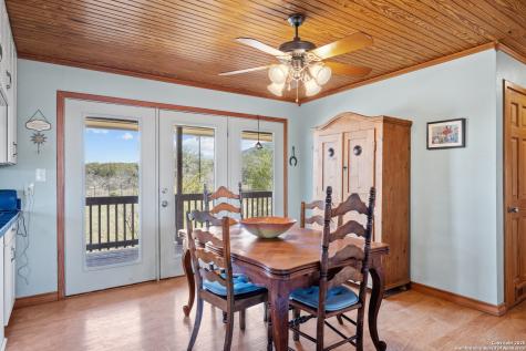 2925 County Road 361 Utopia TX 78884
