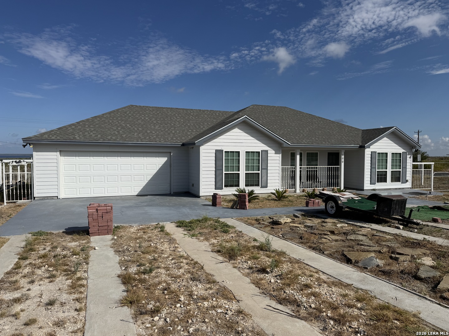 100 Lakeview Three Rivers TX 78071