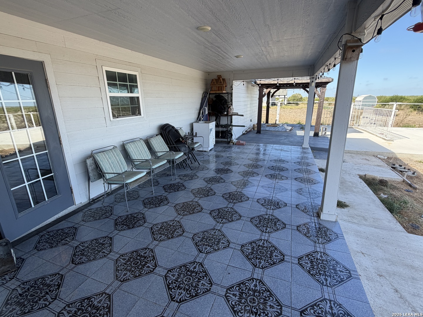 100 Lakeview Three Rivers TX 78071