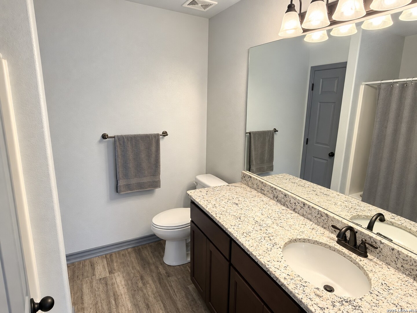 100 Lakeview Three Rivers TX 78071