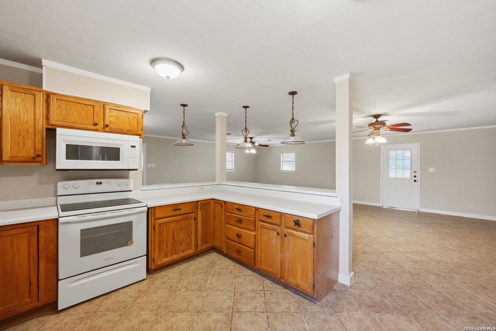 208 S State Highway 16 Jourdanton TX 78026