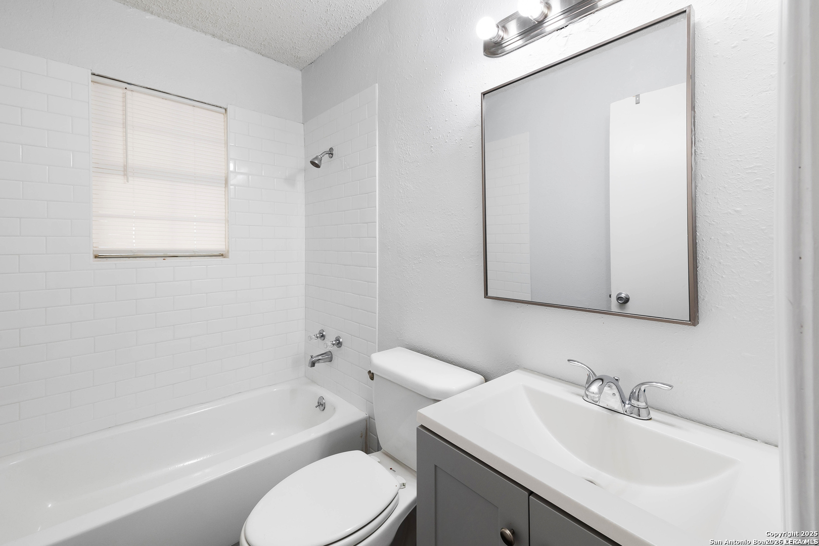433 Azucena Street San Antonio TX 78237