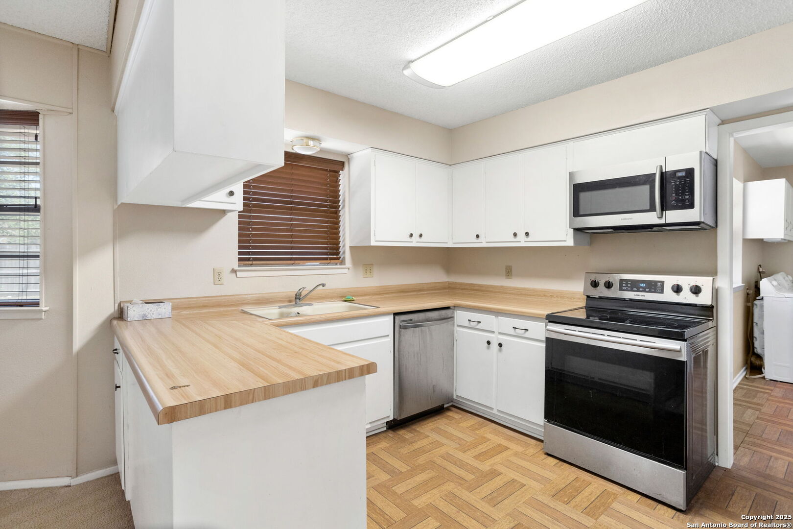 3106 John Glenn San Antonio TX 78217