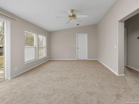 3938 Cannon Wood Elmendorf TX 78112