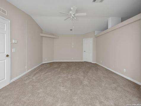 3938 Cannon Wood Elmendorf TX 78112