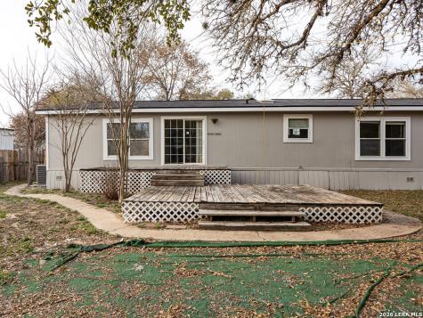3938 Cannon Wood Elmendorf TX 78112