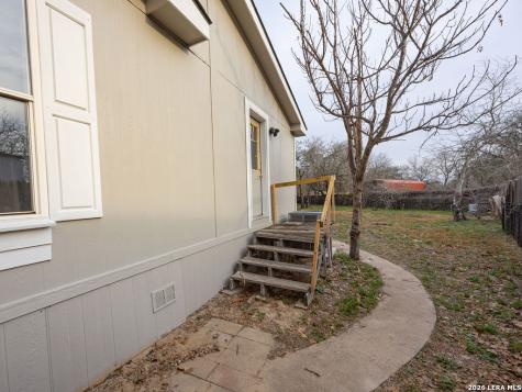 3938 Cannon Wood Elmendorf TX 78112