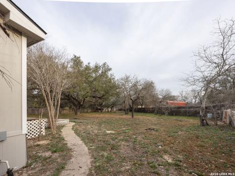 3938 Cannon Wood Elmendorf TX 78112