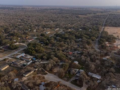 3938 Cannon Wood Elmendorf TX 78112