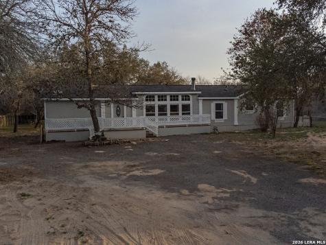 3938 Cannon Wood Elmendorf TX 78112