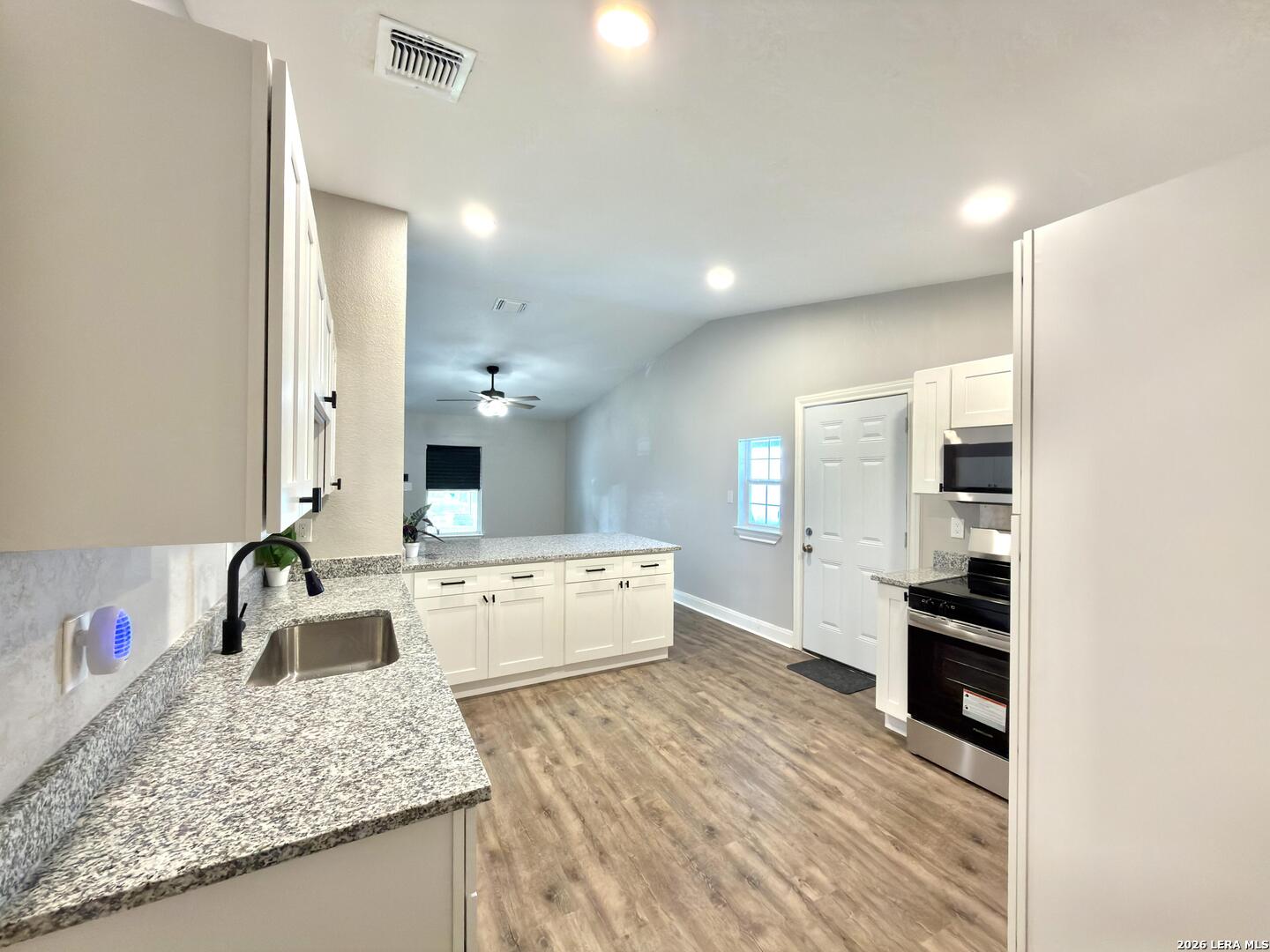 10022 Amber Field San Antonio TX 78245