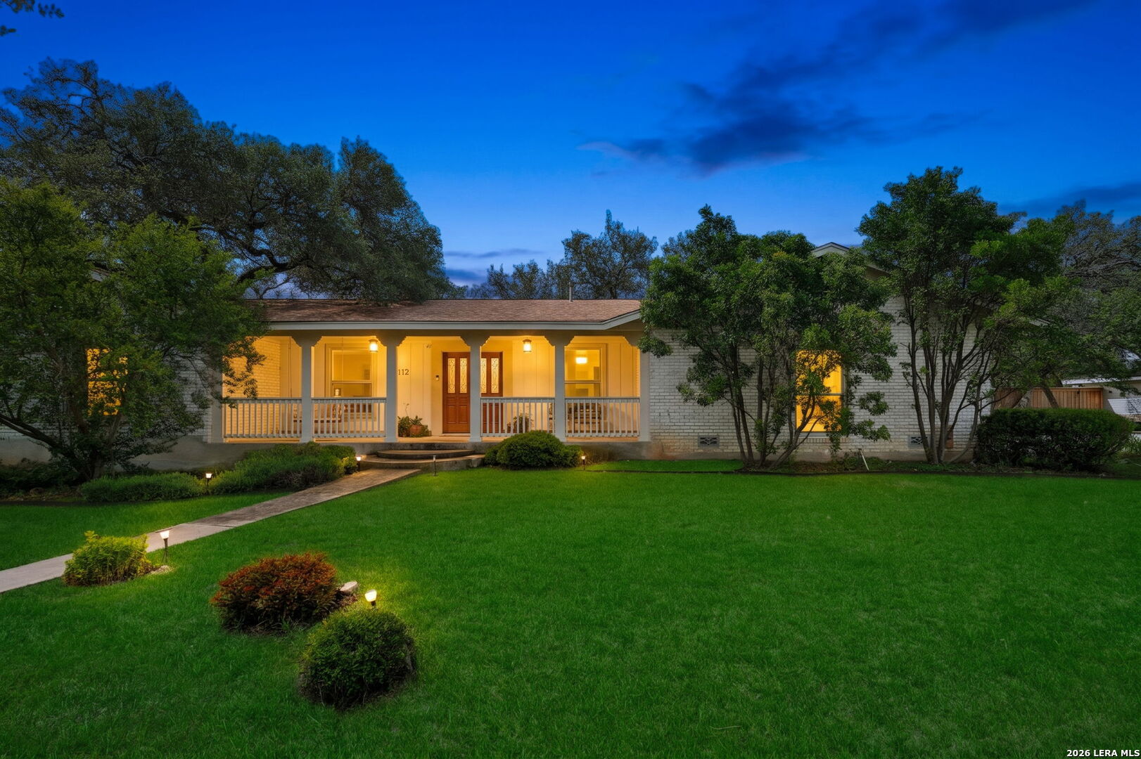 112 Grand Oak Hollywood Park TX 78232