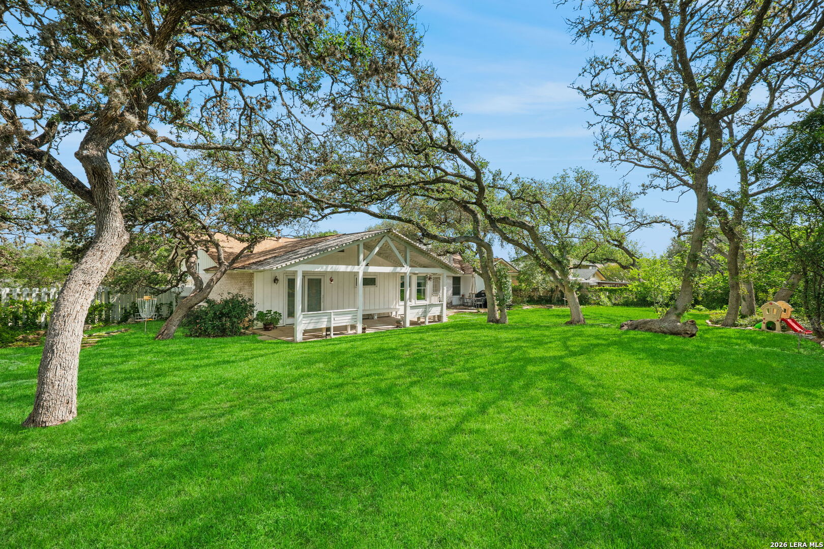 112 Grand Oak Hollywood Park TX 78232