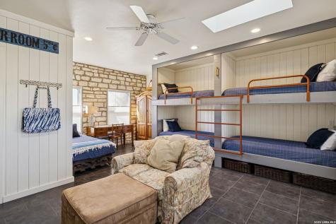 1520 Rocky River Canyon Lake TX 78133