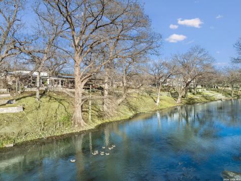1520 Rocky River Canyon Lake TX 78133