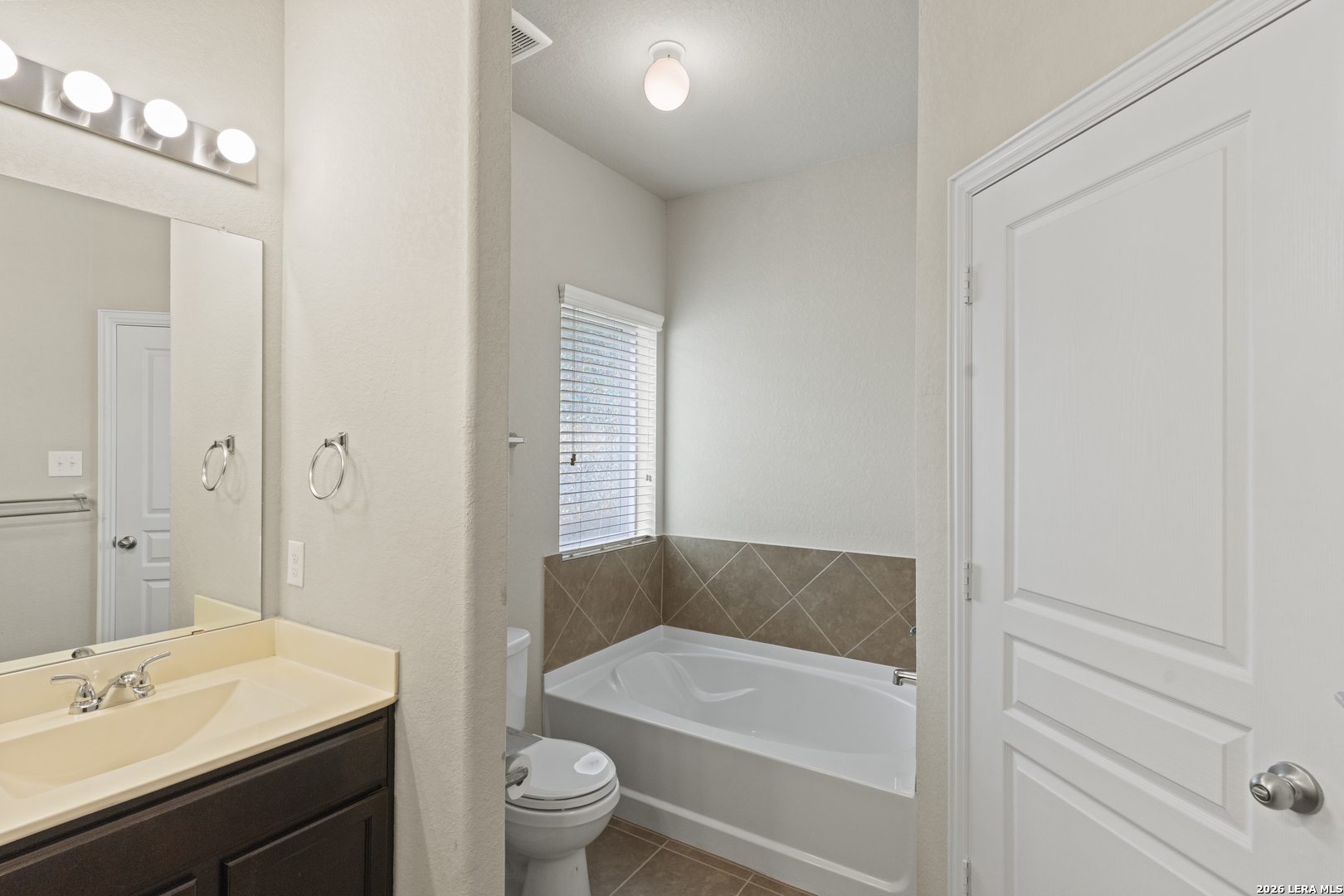 11530 Verdis Valley San Antonio TX 78245