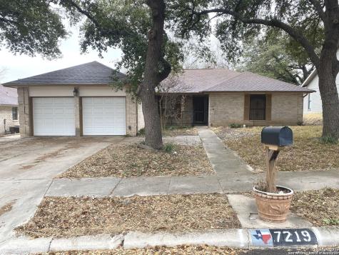7219 Horse Whip Drive San Antonio TX 78240