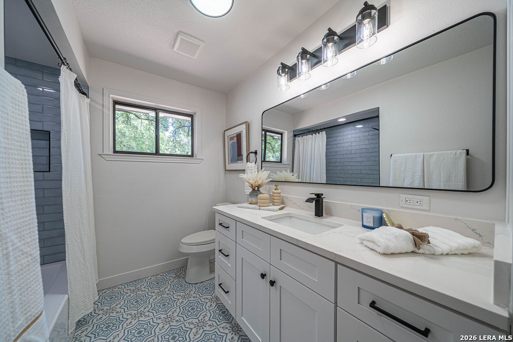 118 Tophill San Antonio TX 78209