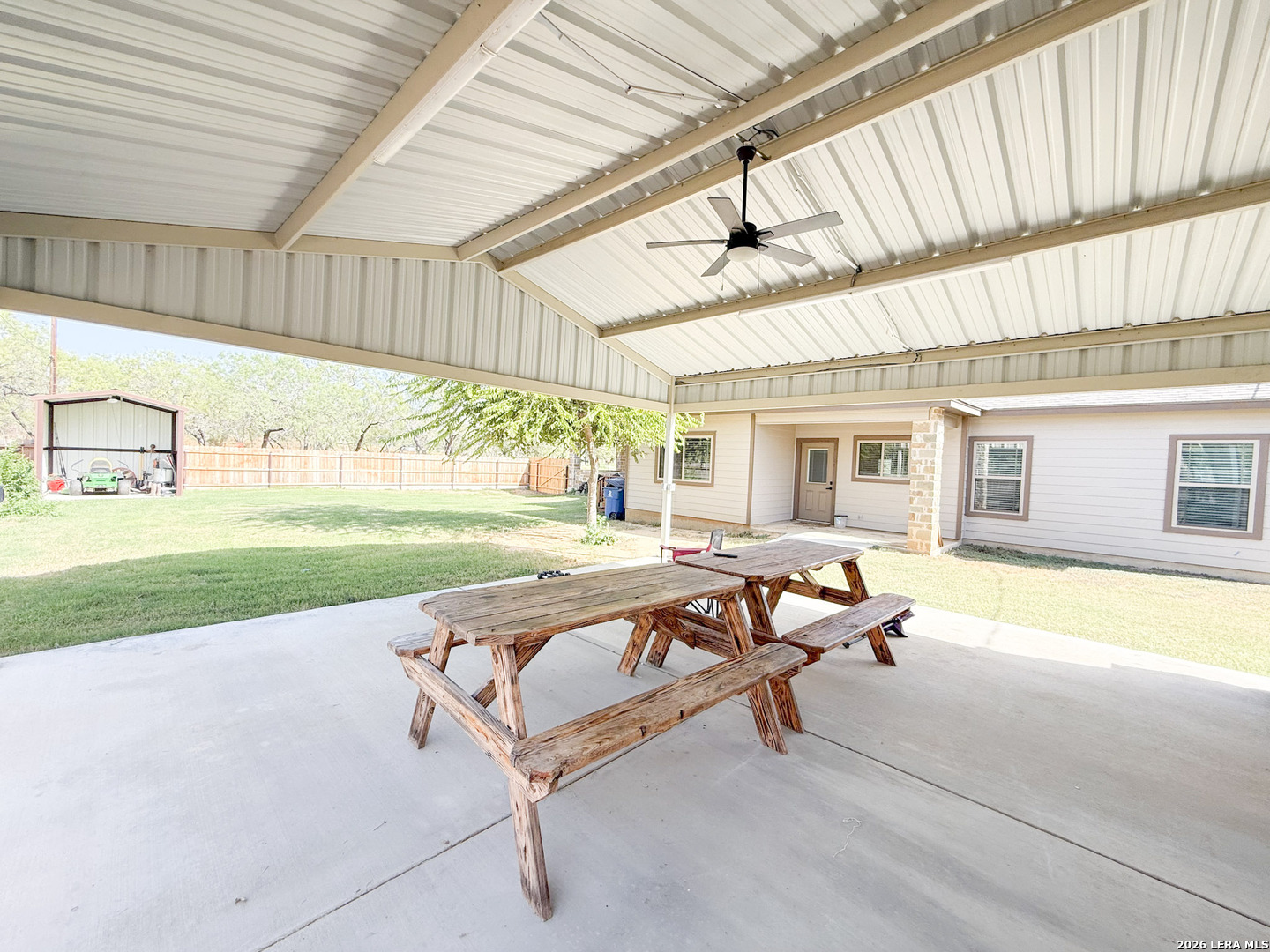 300 Bluebonnet Avenue Devine TX 78016