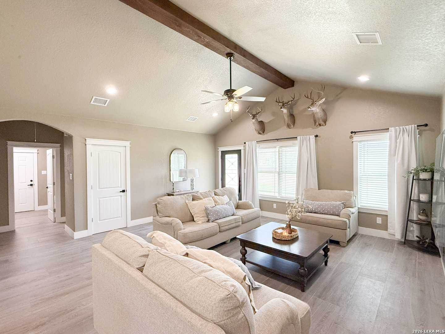 300 Bluebonnet Avenue Devine TX 78016