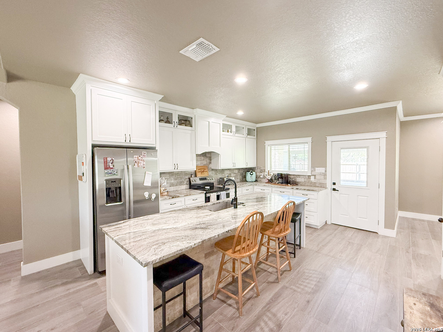 300 Bluebonnet Avenue Devine TX 78016