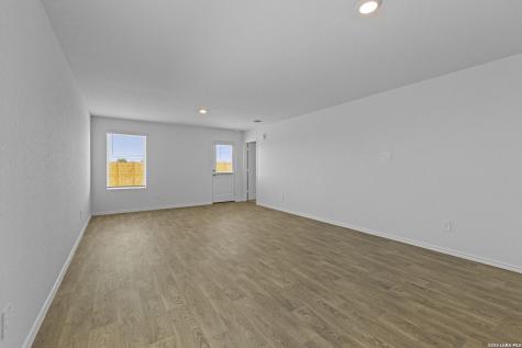 16059 Mahogany Way Elmendorf TX 78112