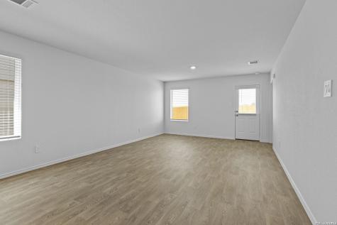 16059 Mahogany Way Elmendorf TX 78112