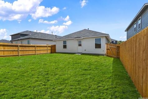 16059 Mahogany Way Elmendorf TX 78112
