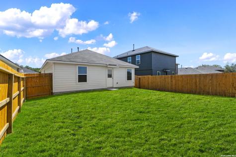 16059 Mahogany Way Elmendorf TX 78112