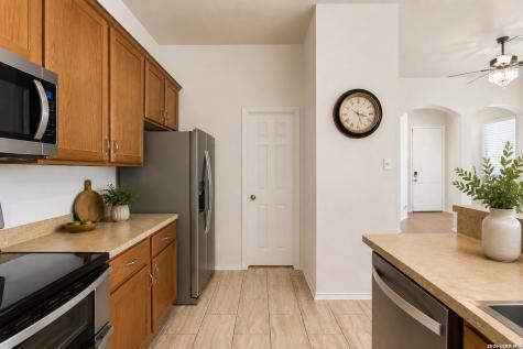 6816 Terra Rye San Antonio TX 78240