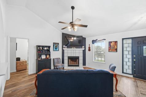 3400 Lakeview Canyon Lake TX 78133