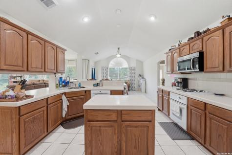 10210 S State Highway 123 Seguin TX 78155