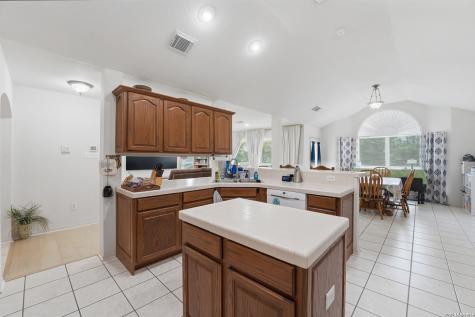 10210 S State Highway 123 Seguin TX 78155