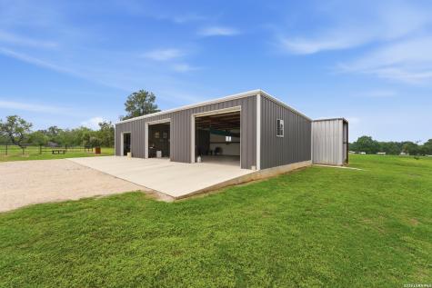 10210 S State Highway 123 Seguin TX 78155