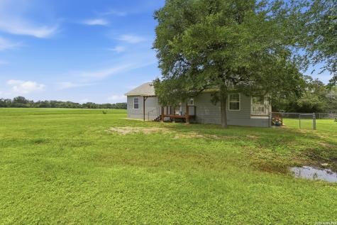 10210 S State Highway 123 Seguin TX 78155