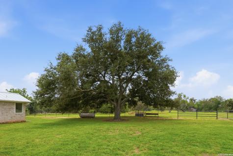 10210 S State Highway 123 Seguin TX 78155