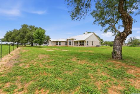 10210 S State Highway 123 Seguin TX 78155
