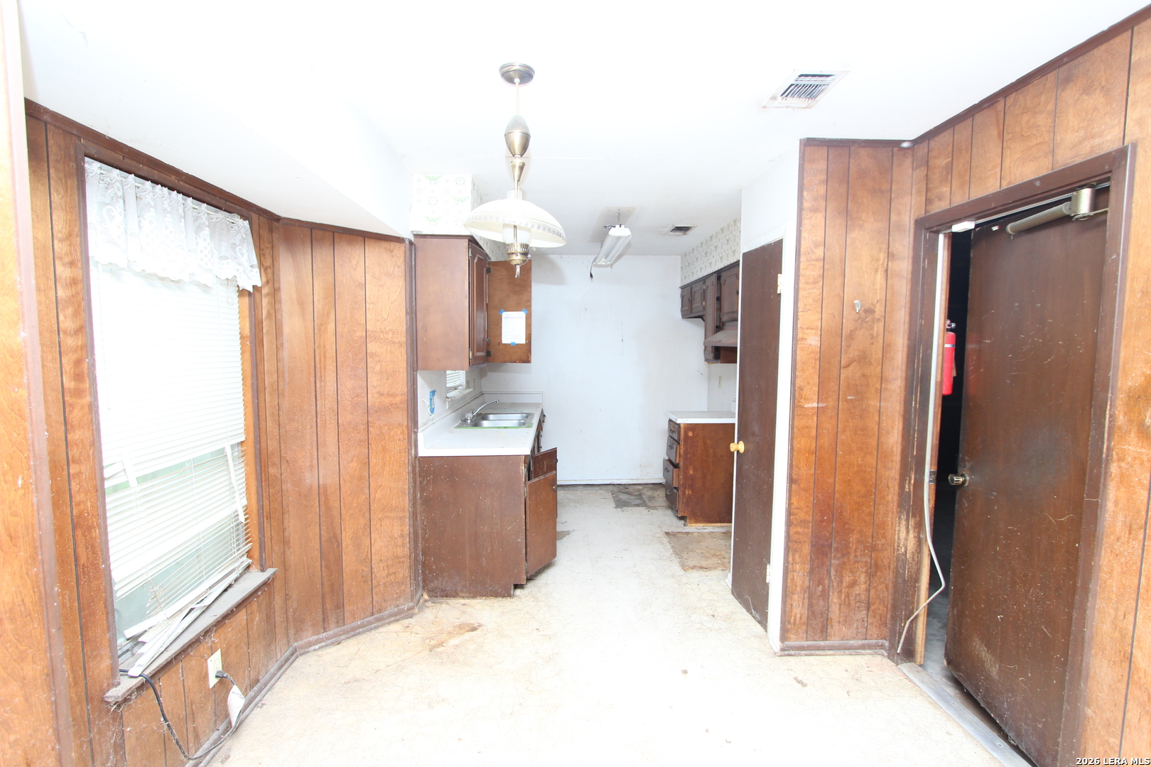 4442 Desert View San Antonio TX 78217