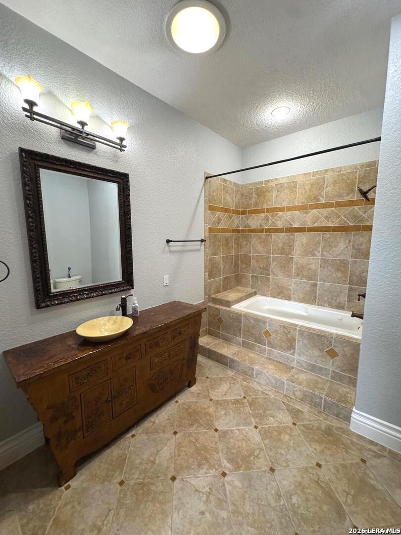 443 Bridlegate Boulevard Bandera TX 78003